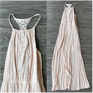 Elegant Mossimo Lace Crochet Maxi Dress in Light Pink XS